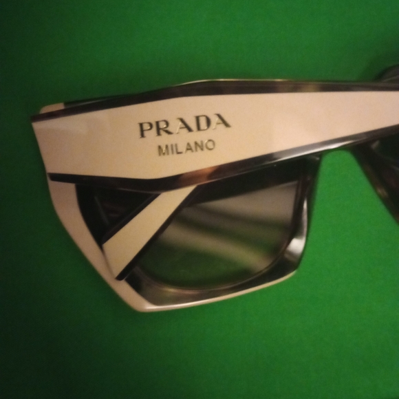 Prada Acetate Sunglasses SPR 15W Tortoise Caramel Powder - Picture 9 of 11